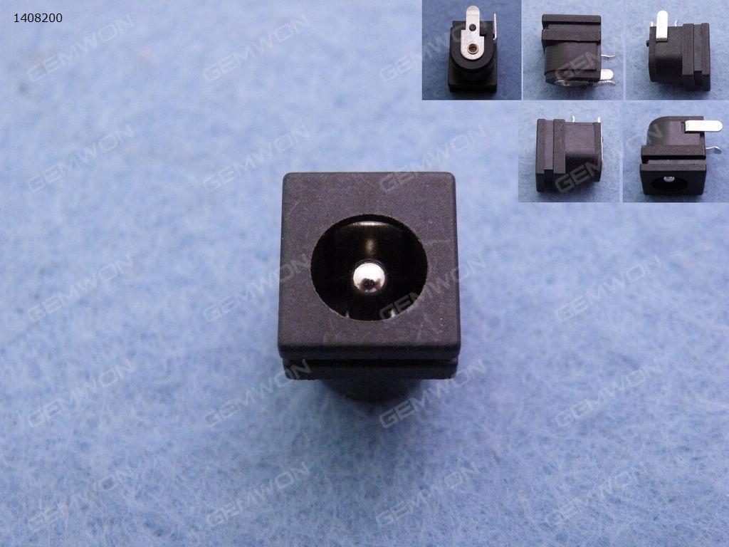 Picture of TOSHIBA Tecra 8000 8100 8200 3.0mm center pin 4280XDVD 440CDT 440CDX 445CDX 460CDT 460CDX 465CDX 470CDT 480CDT 490CDT 490XCDT 4280ZDVD 4320 4340 4360