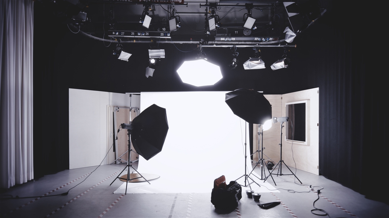 main light used for shooting main light used for shooting