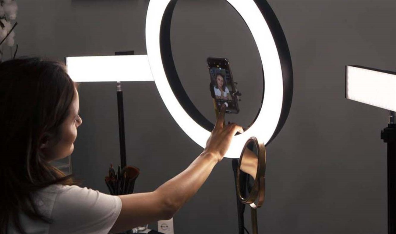 ring light angle ring light angle