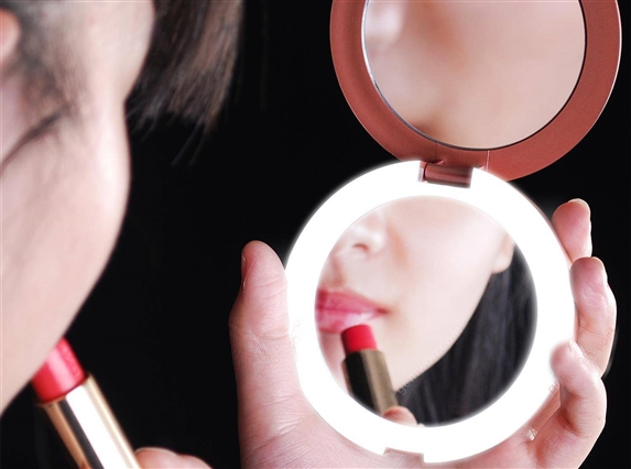 Is LED Folding Makeup Mirror Worth Buying?