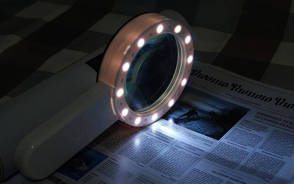 what is the best magnifying glass?