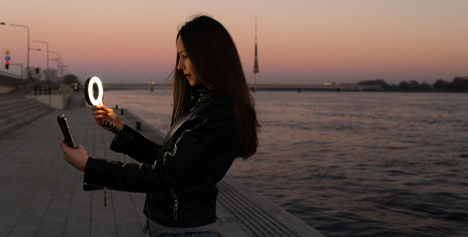 glow on the go selfie light glow on the go selfie light