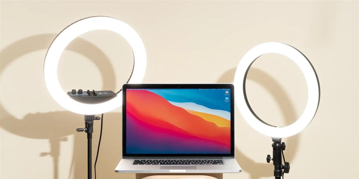ring light with mirror